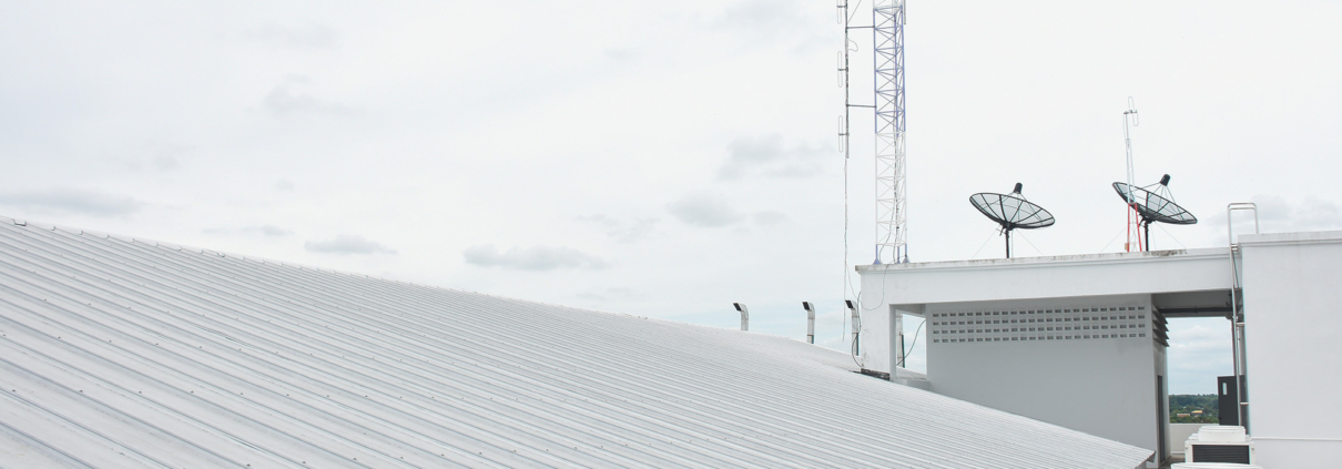 Metal roofing in commercial buildings